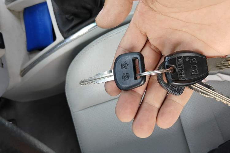 Used Jinbei New Hiace X30L 2018 1.5L Business Edition DLCG14 Vehicle Key
