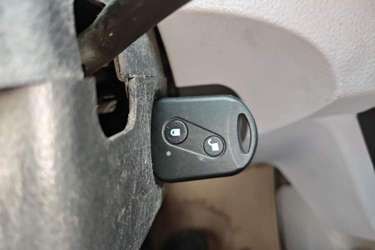 Used Jinbei New Hiace X30L 2018 1.5L Box Truck Business Edition DLCG14 Vehicle Key