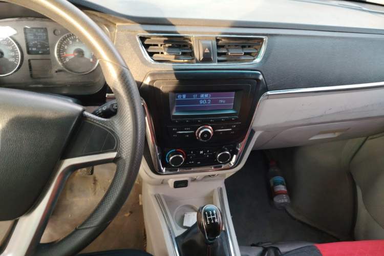Used Jinbei New Hiace X30L 2018 1.5L Box Truck Wealth Edition DLCG14 Audio And AC Panel