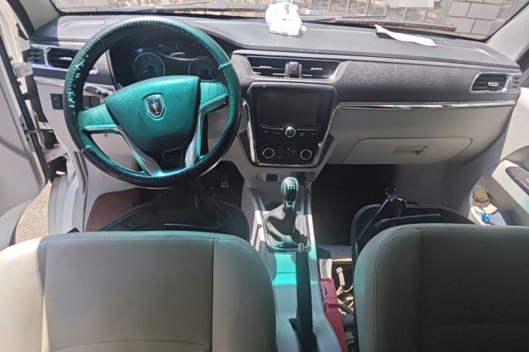Used Jinbei New Hiace X30L 2018 1.5L Wealth Edition DLCG14 Center Console