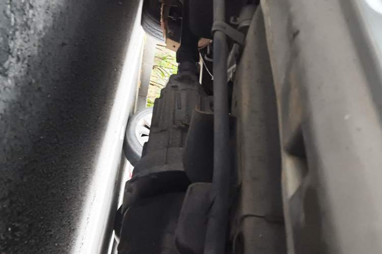 Used Jinbei New Hiace X30L 2018 1.5L Box Truck Wealth Edition DLCG14 Chassis Front Right