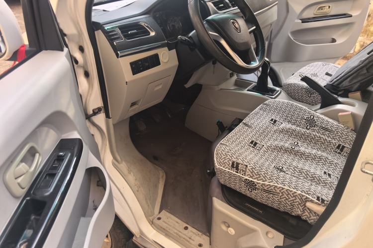 Used Jinbei New Hiace X30L 2018 1.5L Wealth Edition DLCG14 Driver Seat