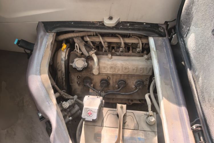 Used Jinbei New Hiace X30L 2018 1.5L Wealth Edition DLCG14 Engine Bay