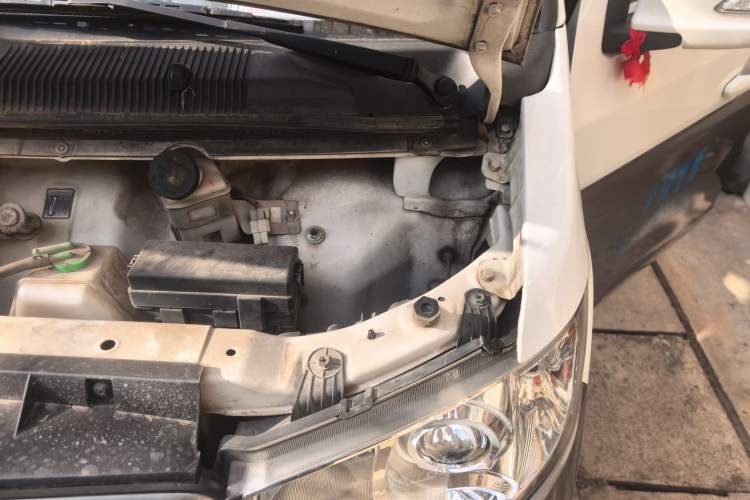 Used Jinbei New Hiace X30L 2018 1.5L Wealth Edition DLCG14 Engine Bay Left