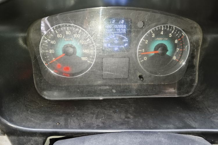 Used Jinbei New Hiace X30L 2018 1.5L Box Truck Wealth Edition DLCG14 Odometer Close Up