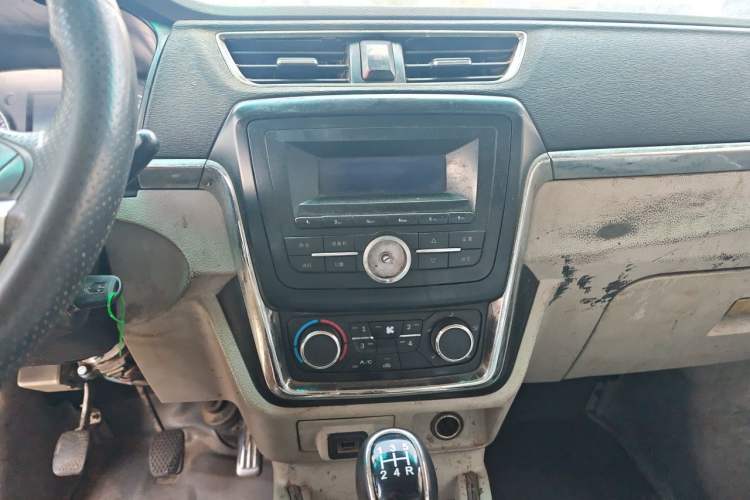 Used Jinbei New Hiace X30L 2018 1.5L Wealth Edition DLCG14 Audio And AC Panel