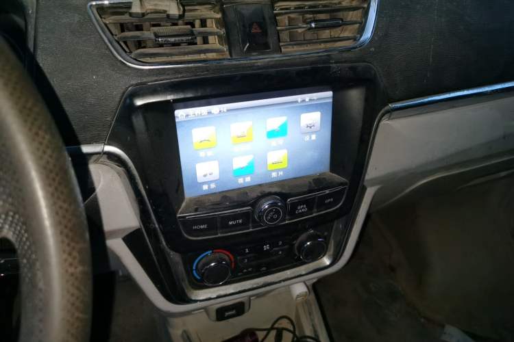 Used Jinbei New Hiace X30L 2018 1.5L Wealth Edition DLCG14 Audio And AC Panel