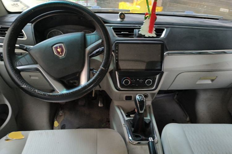 Used Jinbei New Hiace X30L 2018 1.5L Wealth Edition DLCG14 Center Console