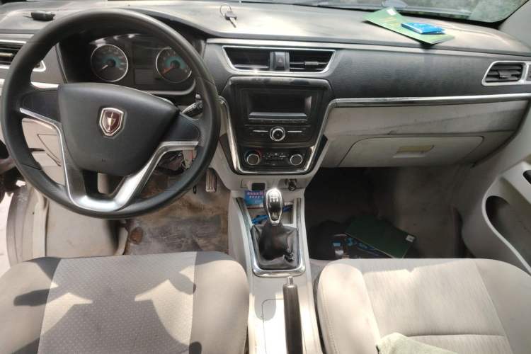 Used Jinbei New Hiace X30L 2018 1.5L Wealth Edition DLCG14 Center Console