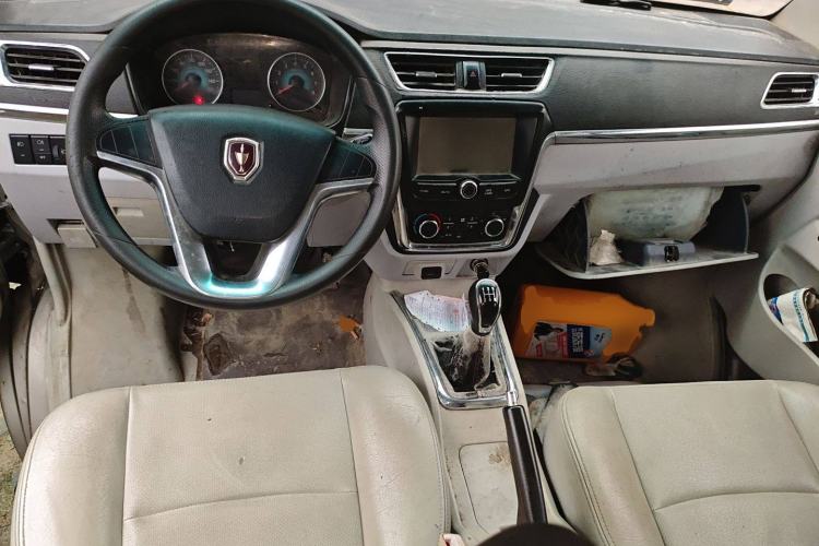 Used Jinbei New Hiace X30L 2018 1.5L Wealth Edition DLCG14 Center Console