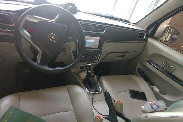 Used Jinbei New Hiace X30L 2018 1.5L Wealth Edition DLCG14 Center Console