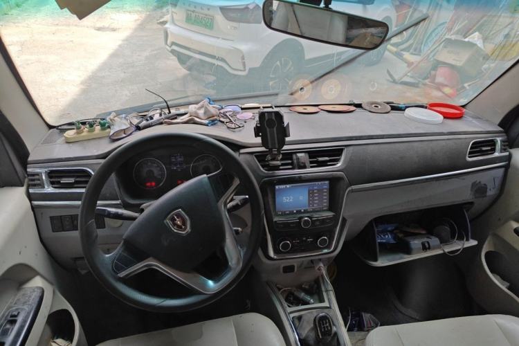 Used Jinbei New Hiace X30L 2018 1.5L Wealth Edition DLCG14 Center Console