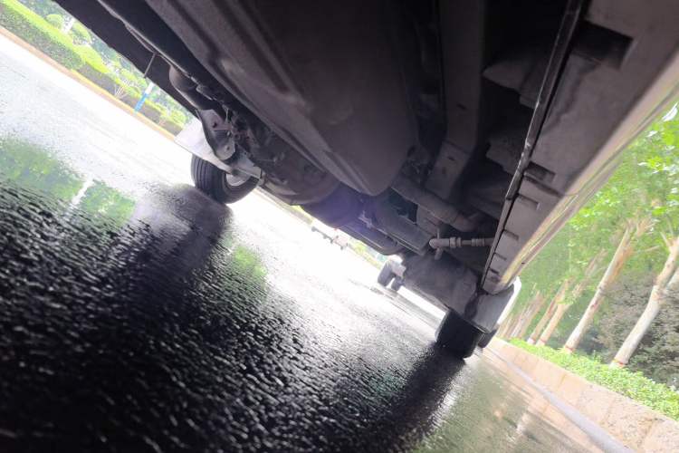 Used Jinbei New Hiace X30L 2018 1.5L Business Edition DLCG14 Chassis Rear Right