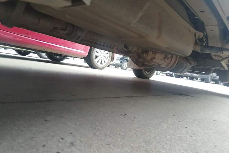 Used Jinbei New Hiace X30L  Chassis Rear Right