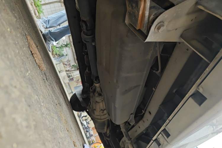 Used Jinbei New Hiace X30L 2018 1.5L Wealth Edition DLCG14 Chassis Rear Right