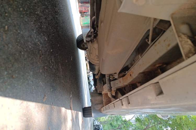 Used Jinbei New Hiace X30L 2018 1.5L Box Truck Wealth Edition Natural Gas DLCG14 Chassis Rear Right
