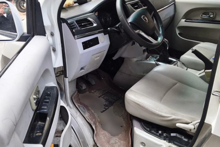 Used Jinbei New Hiace X30L 2018 1.5L Business Edition DLCG14 Driver Seat