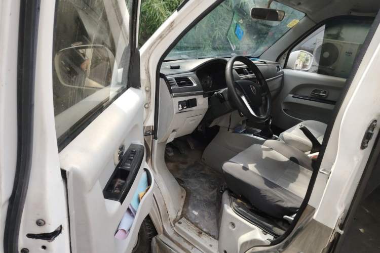 Used Jinbei New Hiace X30L 2018 1.5L Wealth Edition DLCG14 Driver Seat