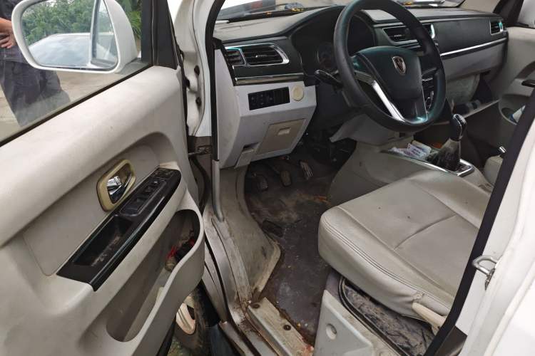 Used Jinbei New Hiace X30L 2018 1.5L Wealth Edition DLCG14 Driver Seat