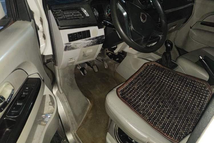Used Jinbei New Hiace X30L 2018 1.3L Business Edition DLCG12 Driver Seat