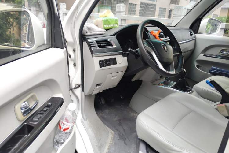 Used Jinbei New Hiace X30L 2018 1.5L Box Truck Business Edition Natural Gas DLCG14 Driver Seat