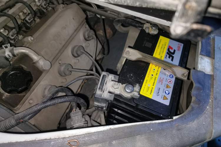 Used Jinbei New Hiace X30L 2018 1.5L Wealth Edition DLCG14 Engine Bay Left