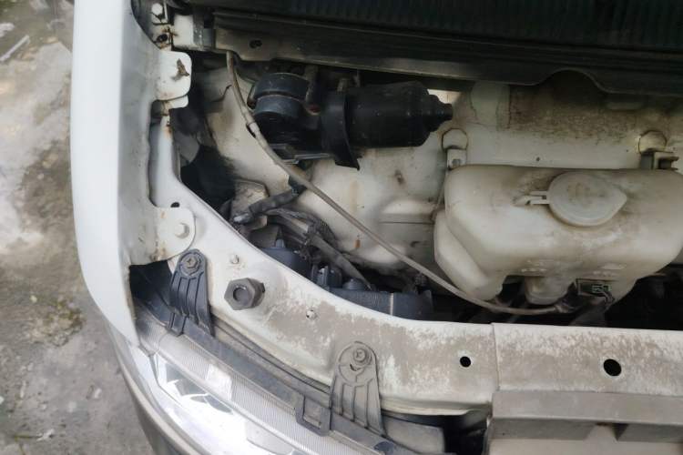 Used Jinbei New Hiace X30L 2018 1.5L Wealth Edition DLCG14 Engine Bay Right