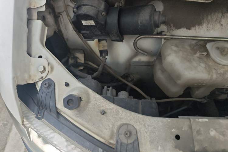 Used Jinbei New Hiace X30L 2018 1.5L Wealth Edition DLCG14 Engine Bay Right