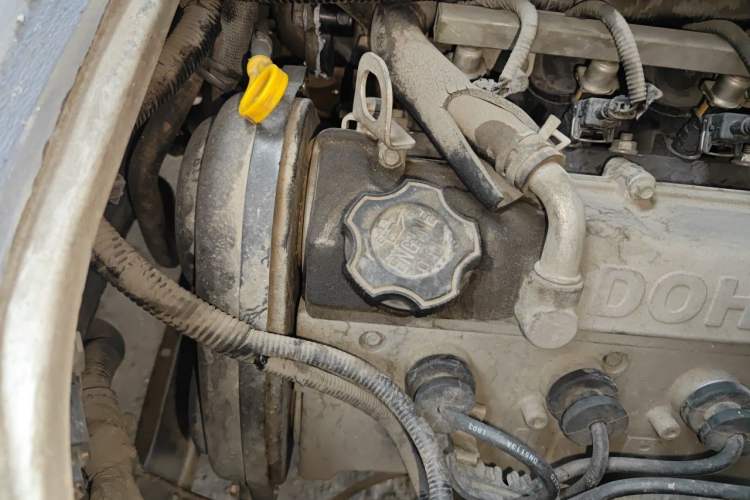 Used Jinbei New Hiace X30L 2018 1.5L Wealth Edition DLCG14 Engine Bay Right