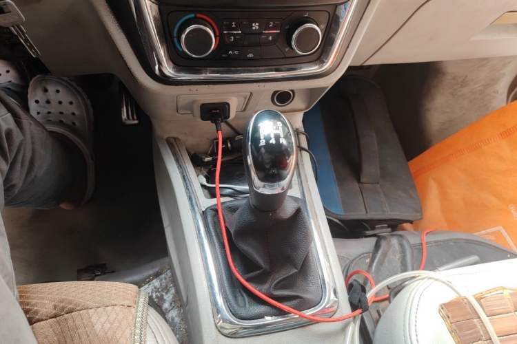 Used Jinbei New Hiace X30L 2018 1.5L Box Truck Wealth Edition DLCG14 Gear Lever