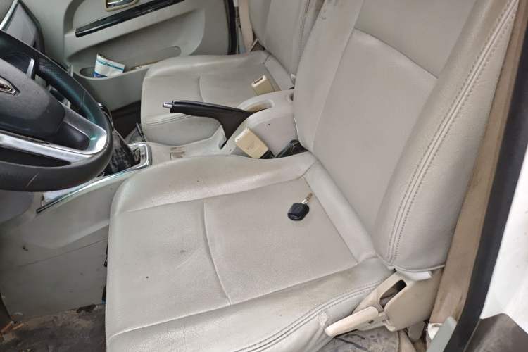 Used Jinbei New Hiace X30L 2018 1.5L Wealth Edition DLCG14 Left Front Seat