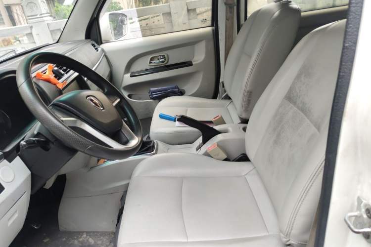 Used Jinbei New Hiace X30L 2018 1.5L Box Truck Business Edition Natural Gas DLCG14 Left Front Seat