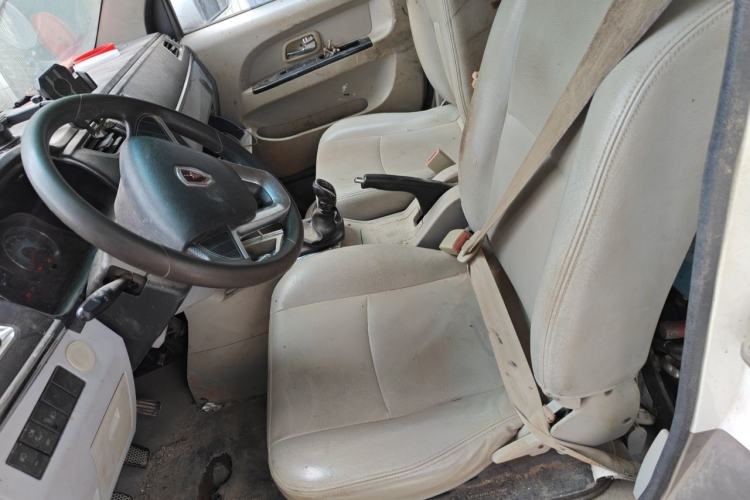 Used Jinbei New Hiace X30L 2018 1.5L Wealth Edition DLCG14 Left Front Seat