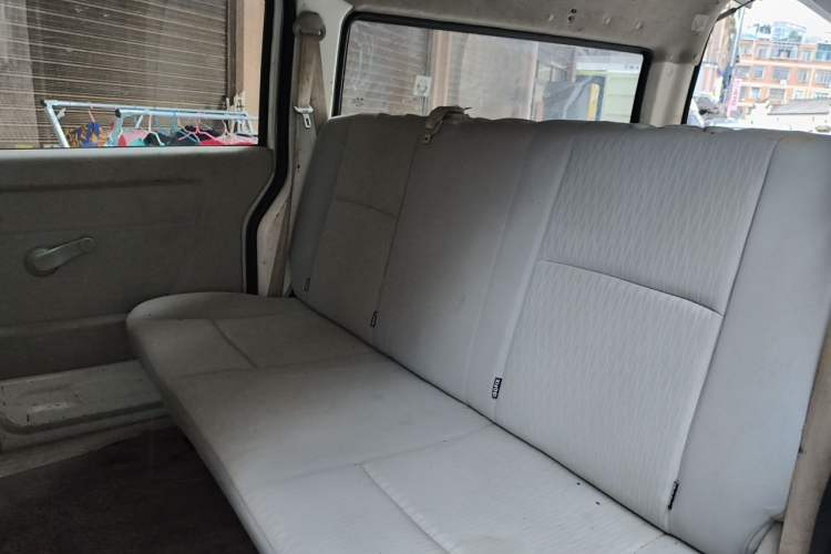 Used Jinbei New Hiace X30L 2018 1.5L Wealth Edition DLCG14 Left Rear Seat
