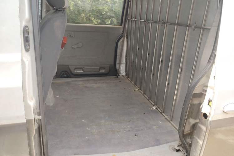 Used Jinbei New Hiace X30L 2018 1.5L Wealth Edition DLCG14 Left Rear Seat