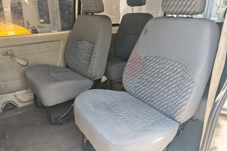 Used Jinbei New Hiace X30L 2018 1.5L Wealth Edition DLCG14 Left Rear Seat