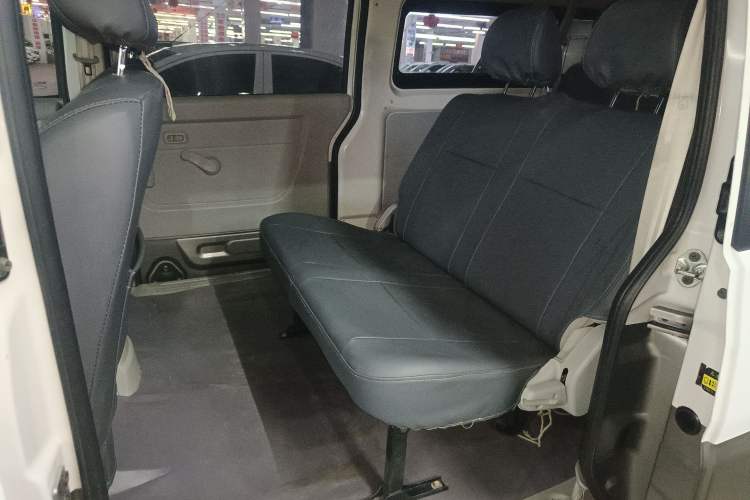Used Jinbei New Hiace X30L 2018 1.5L Wealth Edition DLCG14 Left Rear Seat