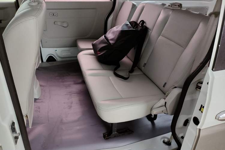 Used Jinbei New Hiace X30L 2018 1.5L Wealth Edition DLCG14 Left Rear Seat
