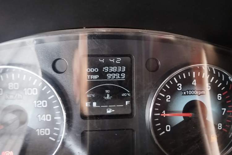 Used Jinbei New Hiace X30L  Odometer Close Up