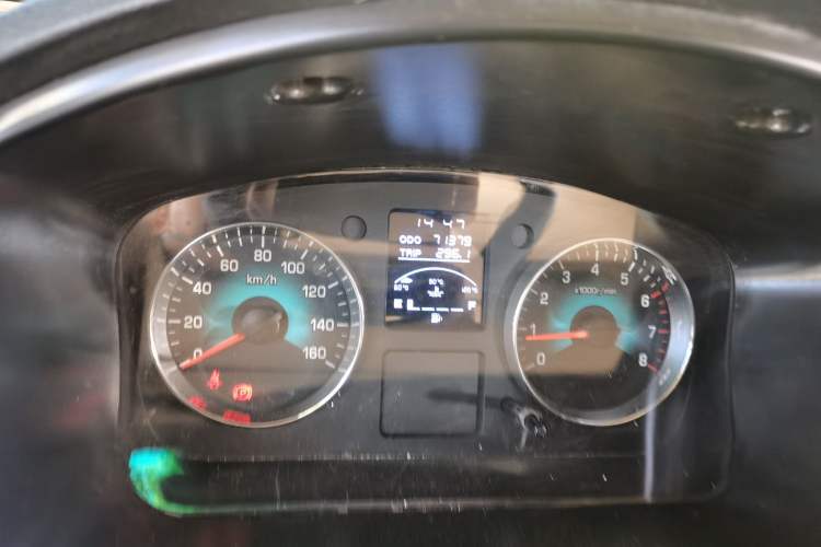 Used Jinbei New Hiace X30L 2018 1.5L Business Edition DLCG14 Odometer Close Up