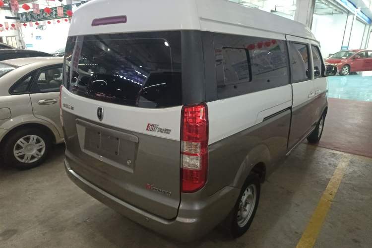 Used Jinbei New Hiace X30L 2018 1.5L Wealth Edition DLCG14 Rear Right 45 Deg