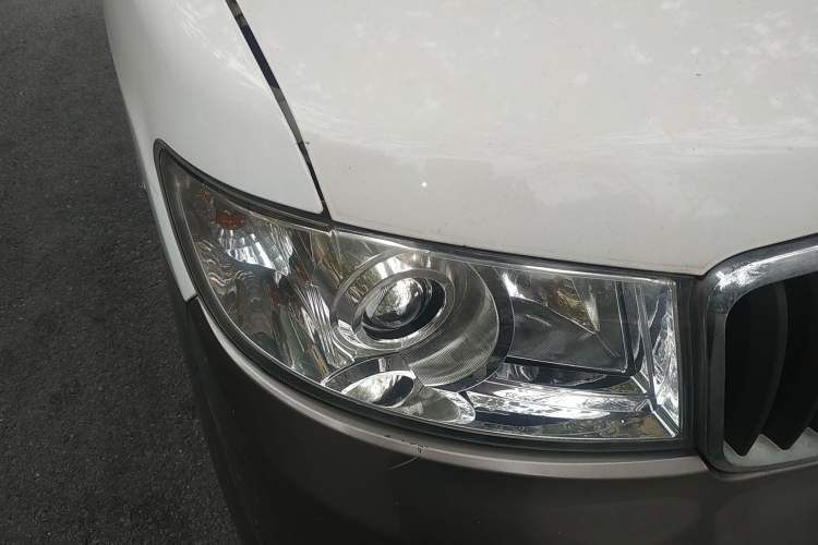 Used Jinbei New Hiace X30L 2018 1.5L Box Truck Wealth Edition DLCG14 Right Front Headlight