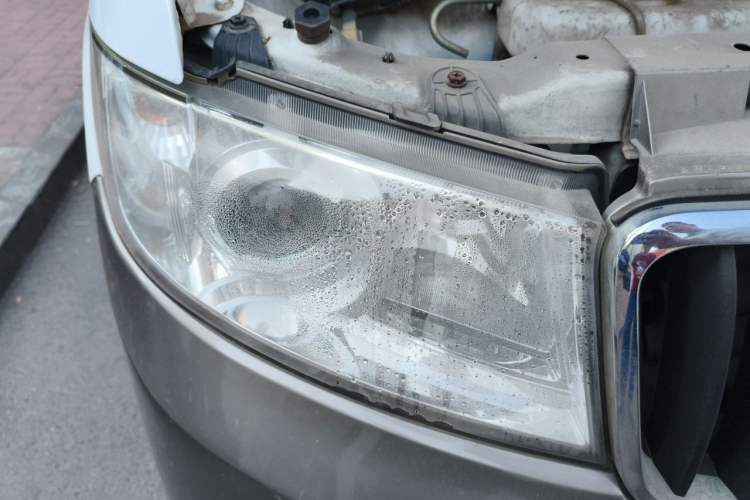 Used Jinbei New Hiace X30L 2018 1.3L Box Truck Wealth Edition DLCG12 Right Front Headlight