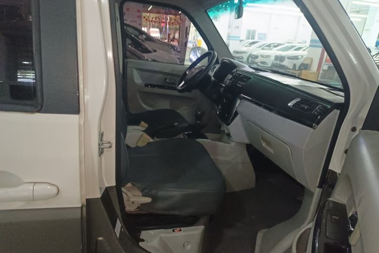 Used Jinbei New Hiace X30L 2018 1.5L Wealth Edition DLCG14 Right Front Seat