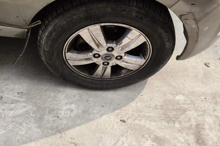 Used Jinbei New Hiace X30L 2018 1.5L Business Edition DLCG14 Right Front Wheel Hub