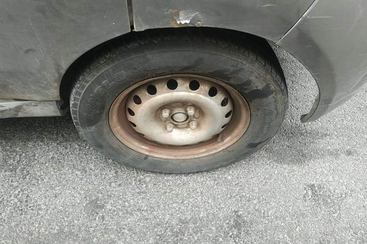 Used Jinbei New Hiace X30L 2018 1.5L Box Truck Wealth Edition DLCG14 Right Front Wheel Hub
