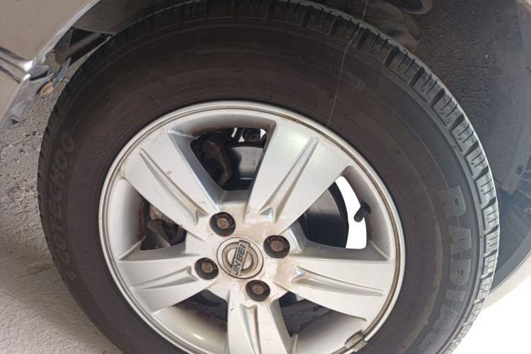 Used Jinbei New Hiace X30L 2018 1.5L Wealth Edition DLCG14 Right Front Wheel Hub