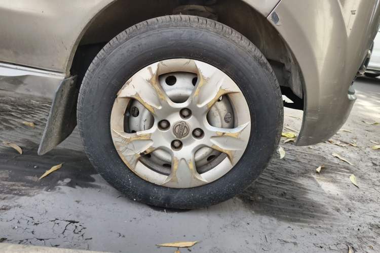 Used Jinbei New Hiace X30L 2018 1.5L Box Truck Wealth Edition DLCG14 Right Front Wheel Hub