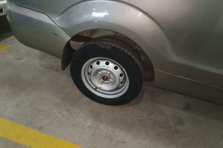 Used Jinbei New Hiace X30L 2018 1.5L Wealth Edition DLCG14 Right Rear Wheel Hub