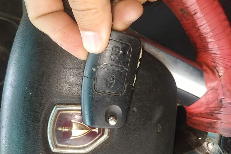 Used Jinbei New Hiace X30L 2018 1.5L Box Truck Wealth Edition DLCG14 Vehicle Key
